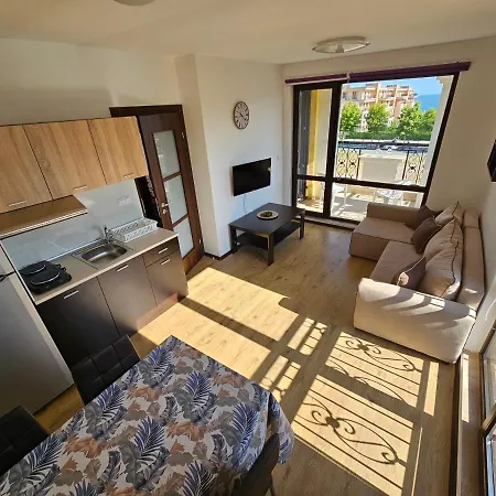 شقة Sunny Holidays Apartment, Morsky Bryag سفيتي فلاس
