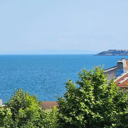 Sea View Apartment, Morsky Bryag Apartment